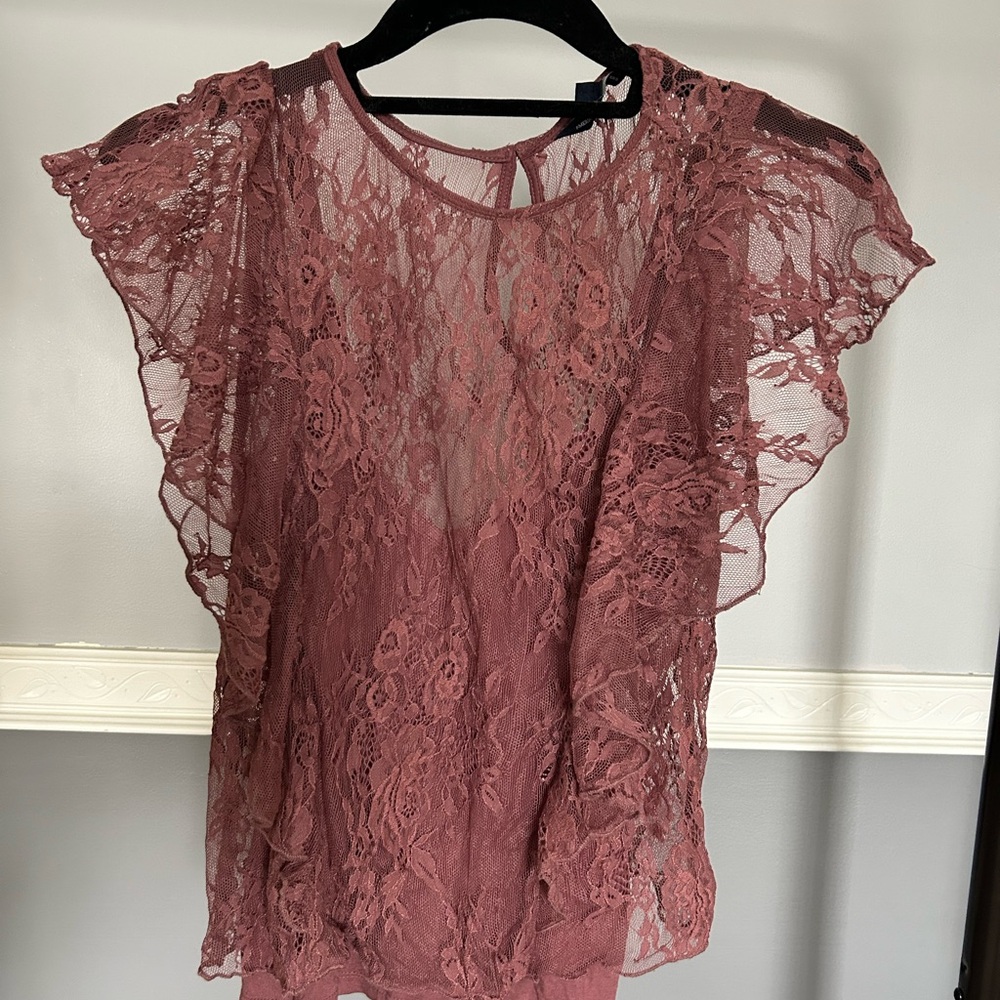 American Eagle Outfitters Pink Lace Cap Sleeve Blouse